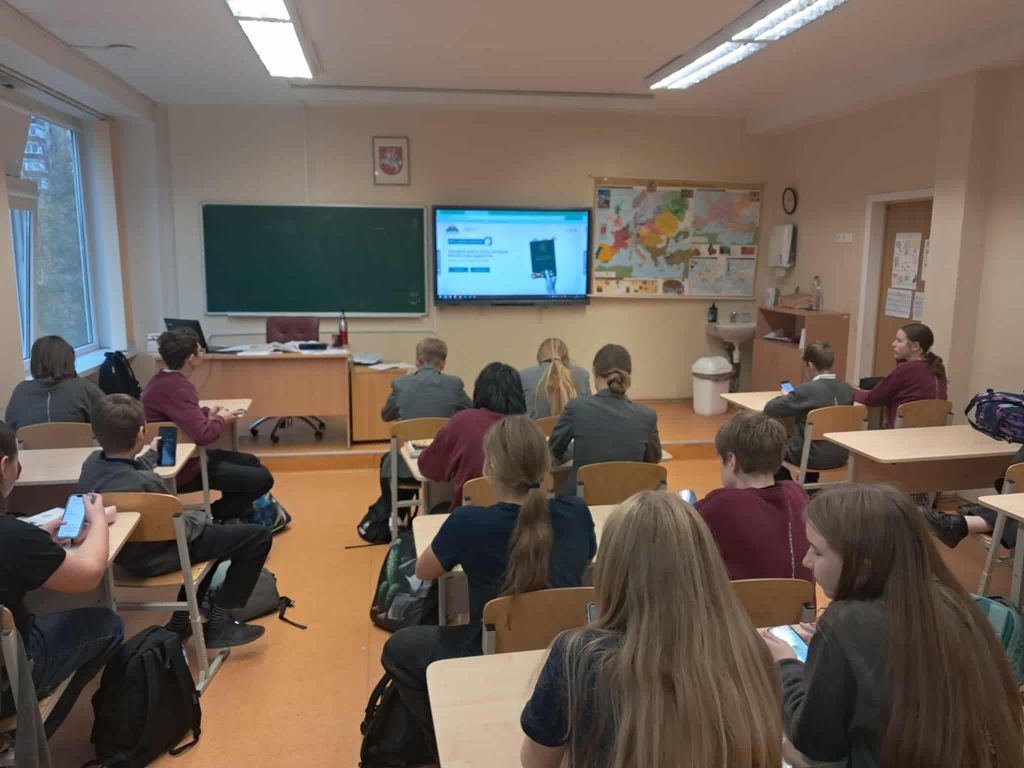 571267914_1472868738175029_9020866772898674746_n